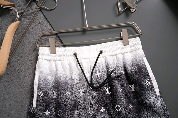 ブランドハーフパンツ側面デザイン